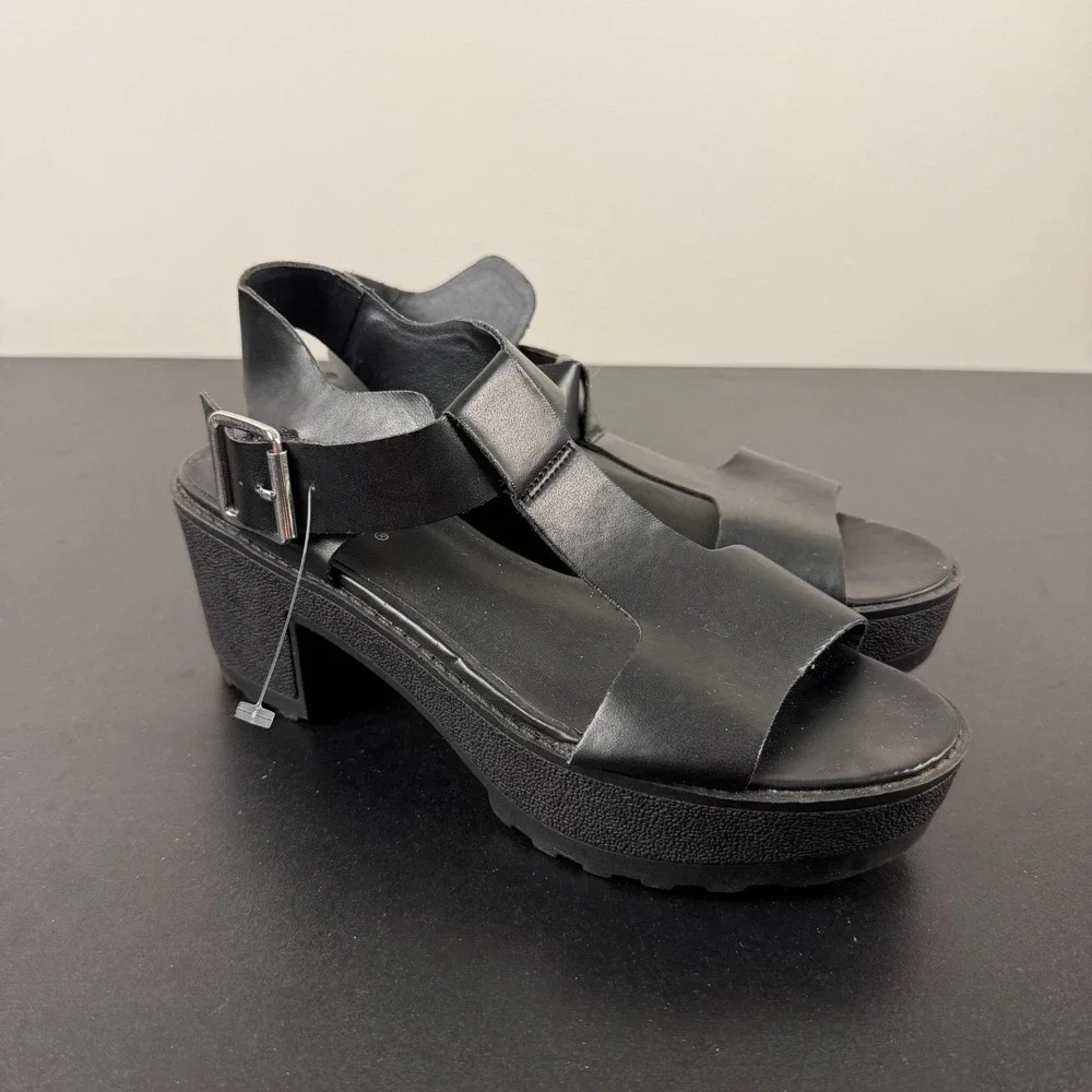 Candies Platform Sandals Women's 7M Black Leather T-Strap Chunky Buckle Heels